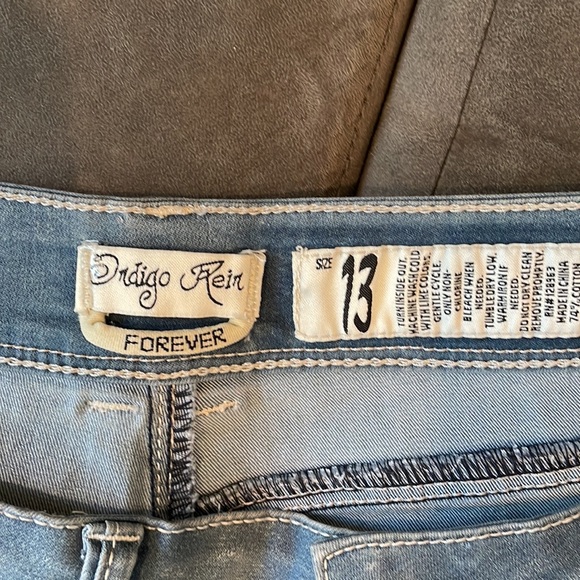 Indigo Rein - Picture 5 of 5